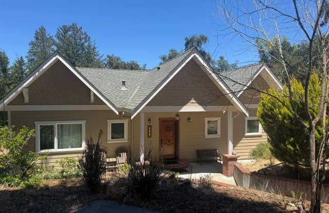 Beautiful 3 Bedroom/2 Bathroom Plus Bonus Room in Ben Lomond photos photos