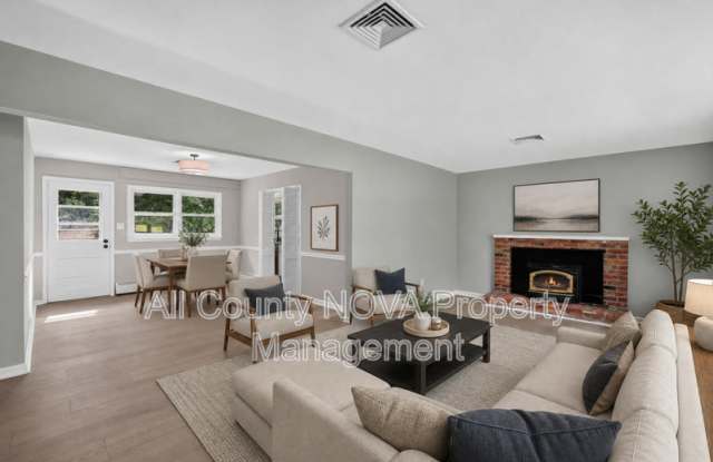 6104 Saint John Drive Gallery 3