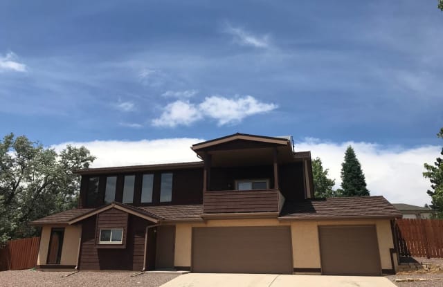 5292 CRACKERBARREL CIR - 5292 Cracker Barrel Cir, Colorado Springs, CO 80917