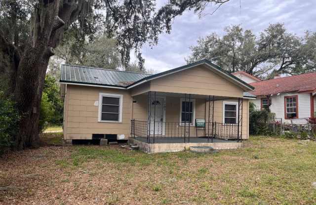 1101 N. Burton Street- 2 Bed, 1 Bath Home for Rent Gallery 3