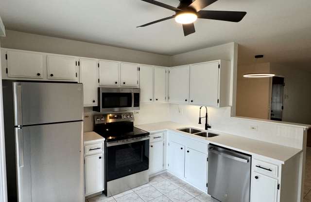 194 South Waters Edge Drive Gallery 1