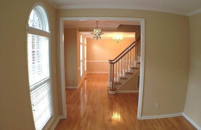 202 Sterling Ridge Way Gallery 3