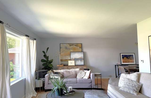 724 Burning Tree Lane Gallery 3