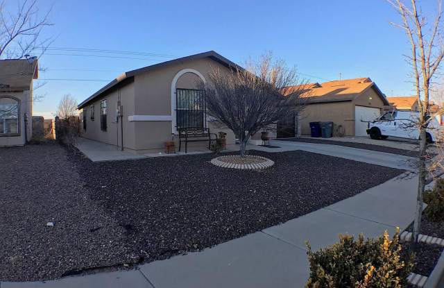 East El Paso 3bed/2bath Refrig A/C! Gallery 3