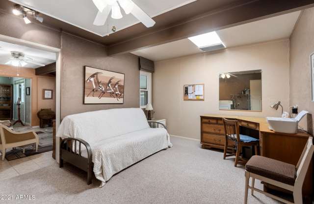 10847 West Canterbury Drive Gallery 3