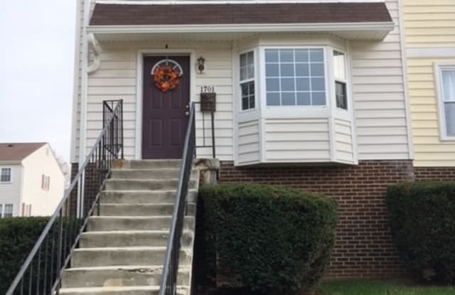 1701 E Bancroft Ln - 1701 Bancroft Lane West, Crofton, MD 21114