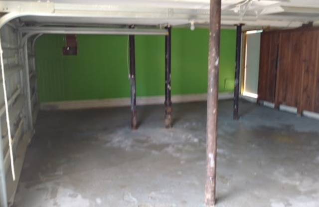 2027 1ST AVE NORTH - Garage Gallery 2