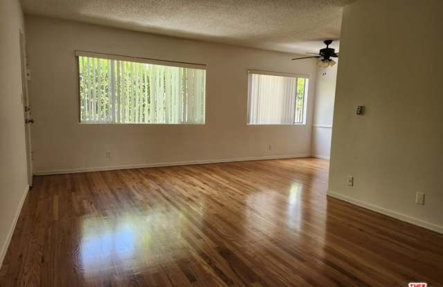 8853 Alcott St - 8853 Alcott Street, Los Angeles, CA 90035
