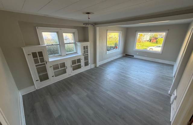 Charming 2-Bedroom Home in Akron – Convenient Location! Gallery 4