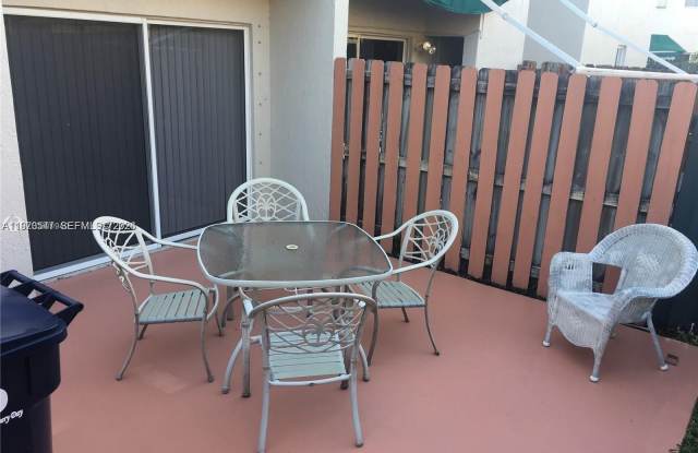 8336 NW 10th St photos photos