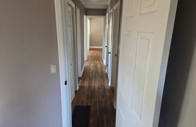220 Robinwood Cir Gallery 4