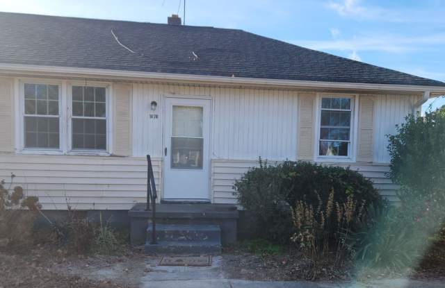 2 BR DUPLEX Available Now in Petersburg - Off of Rt. 460 - - 1470 Baxter Road, Petersburg, VA 23803