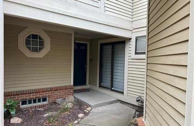 5658 DRAKE HOLLOW Drive E Gallery 3