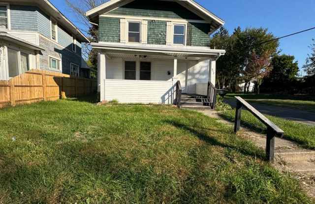 Charming 3-Bedroom, 1-Bathroom Home – $1,200/Month photos photos
