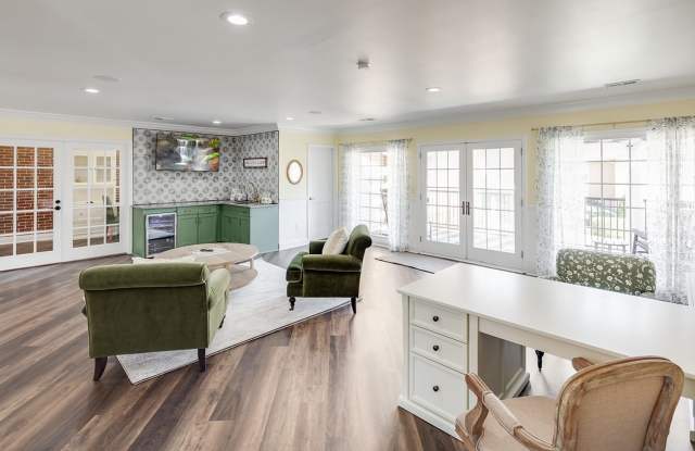 Pelham Place South Gallery 3