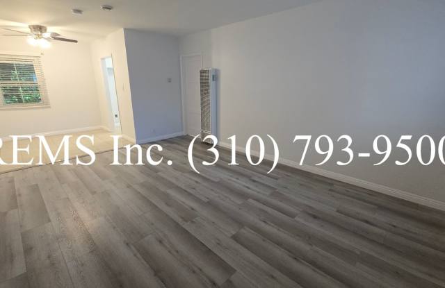 Remodeled 1 Bedroom Upstairs Apartment w/ Garage Parking photos photos