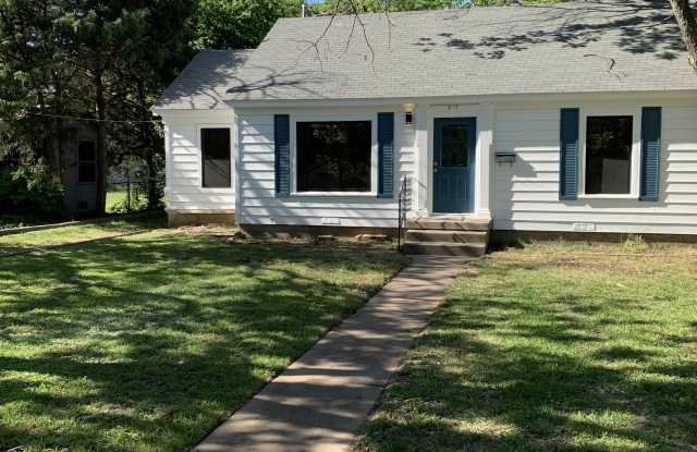 917 E Walnut St - 917 East Walnut Street, Hillsboro, TX 76645
