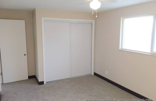 Quaint 2 bed/ 1 bath condo Gallery 4