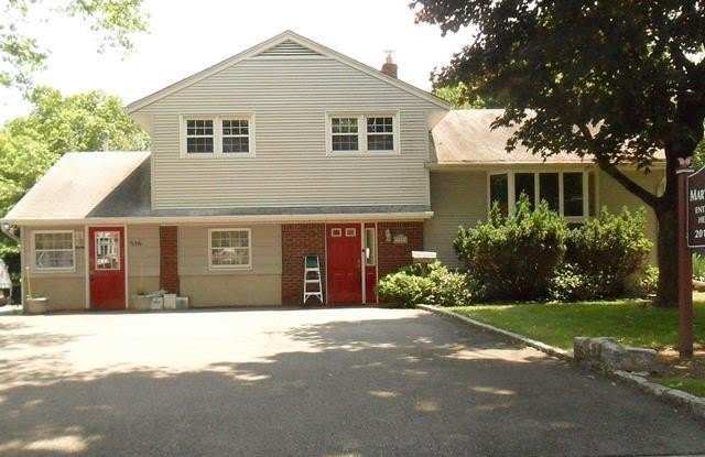 516 Knickerbocker Road Gallery 1