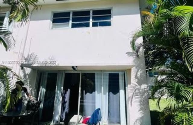 7344 SW 82nd St - 7344 SW 82nd St, Glenvar Heights, FL 33143