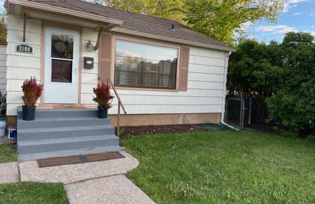 2104 6th Ave S photos photos