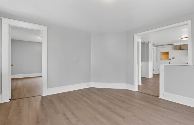 83 Brook Street - A Gallery 3