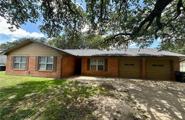 1401 Village Drive photos photos