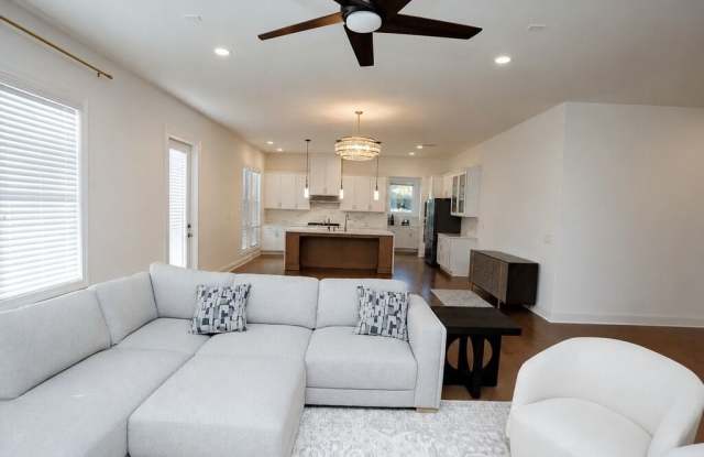 6725 Dahlgren Court Gallery 3