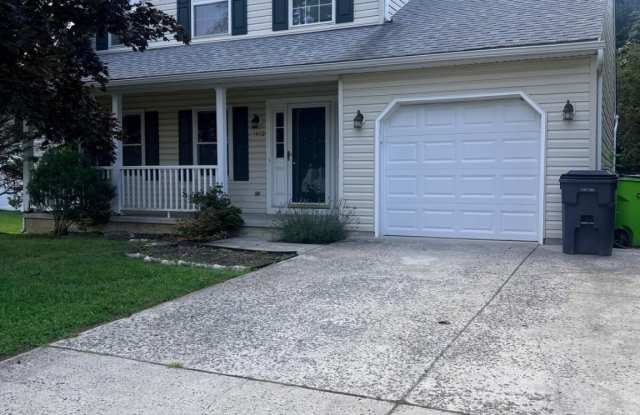 1412 E BANAVIE Gallery 1