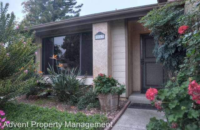 2167 Firethorn Glen Gallery 3