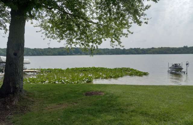 Cozy Cottage on Lake Van Auken in Bangor - 44361 66th Street, Van Buren County, MI 49013