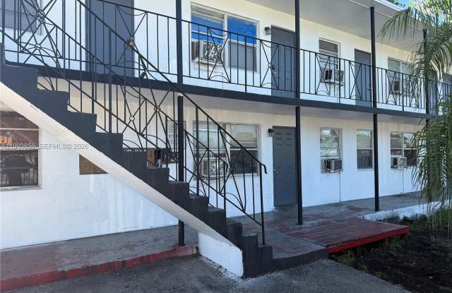 1306 NW 61st St photos photos