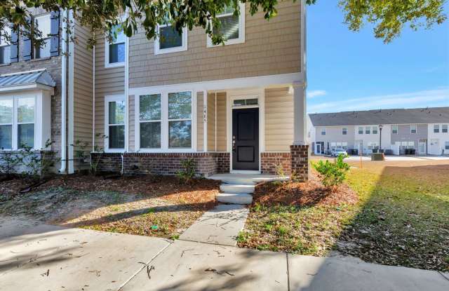 Townhome Living with Open Layout photos photos