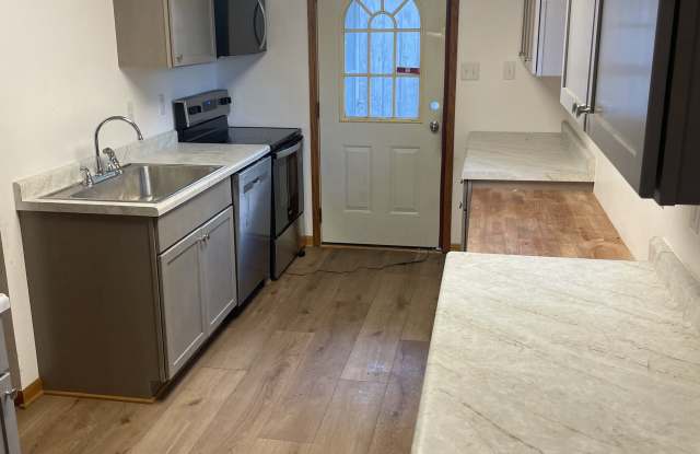 908 Jerlynn Avenue Gallery 4