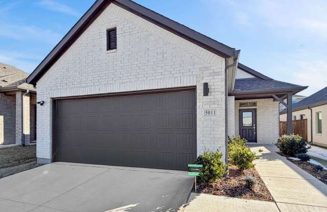 Stunning 3BR 2BA Home w/ In-Unit W/D • All Appliances • 2-Car Garage in Eastridge photos photos