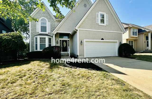 Beautifully Renovated Home in Olathe with a Finished Basement! photos photos