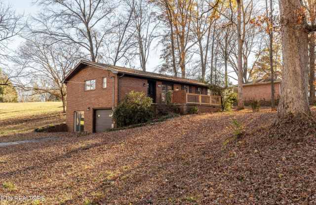 Maryville 37803 - 3 bedroom, 2 bath - call Jackie Mills 865-748-2851 photos photos