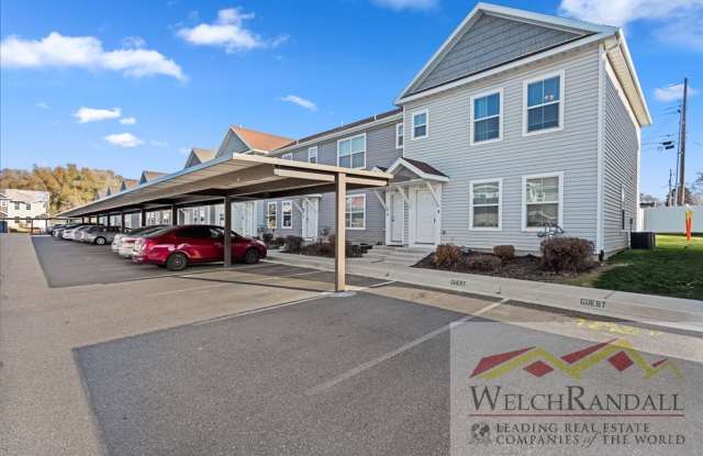 Beautiful Townhome in Sunset - 2610 North 500 West, Sunset, UT 84015