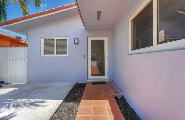 3264 SW 7th St photos photos