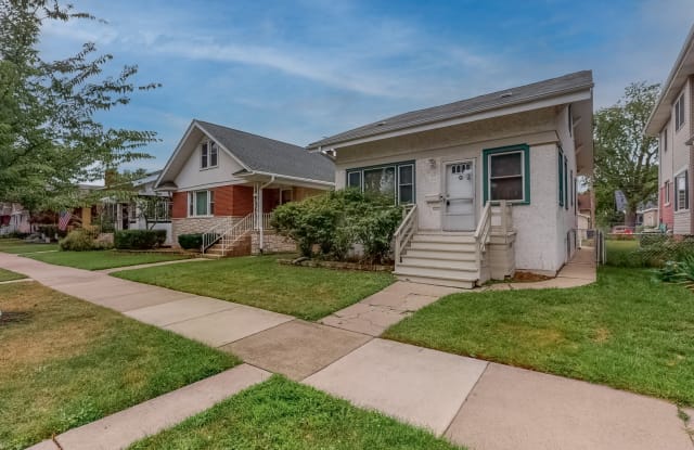 937 Mapleton Avenue - 937 Mapleton Avenue, Oak Park, IL 60302