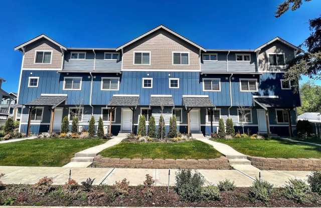 Modern 3BR / 2.5BA Townhome in Port Orchard – Spacious, Bright, and Conveniently Located photos photos