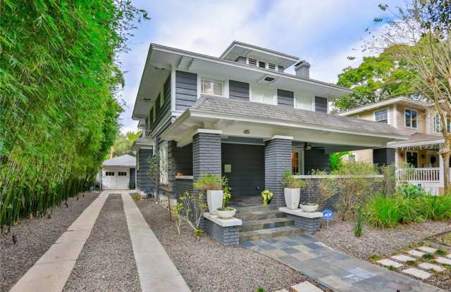 415 17TH AVENUE NE Gallery 2