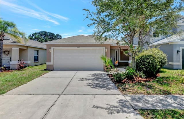 7939 CARRIAGE POINTE DRIVE - 7939 Carriage Pointe Drive, Gibsonton, FL 33534