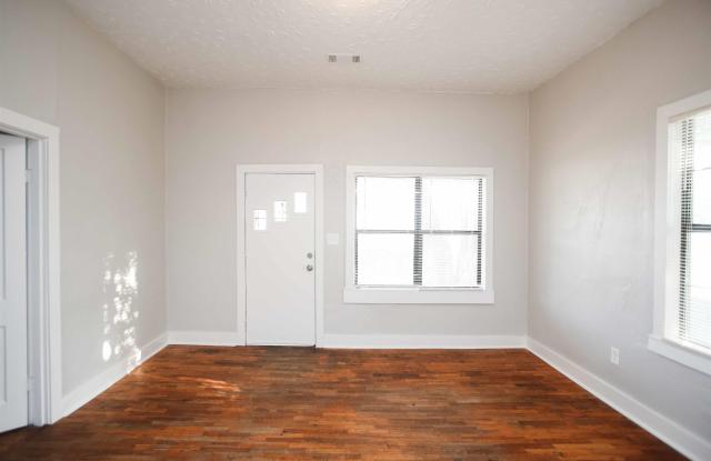 1414 W 11th Street Gallery 2