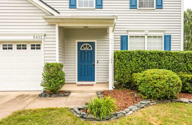 Spacious 4BR Home Near Brier Creek Gallery 3