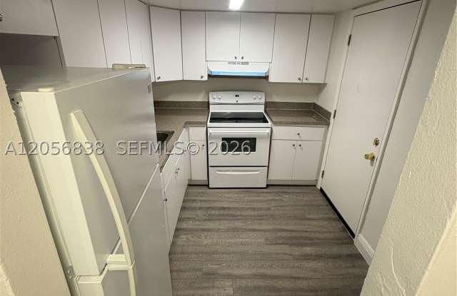 13285 NE 6th Ave photos photos