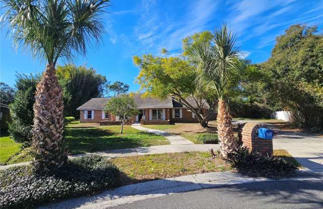 149 SPRING CHASE Circle Gallery 2