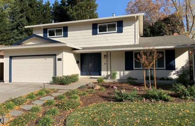 Highland Oaks in Pleasanton – 5-Bedroom, 2.5-Bath Home – Community Pool  Cabana photos photos
