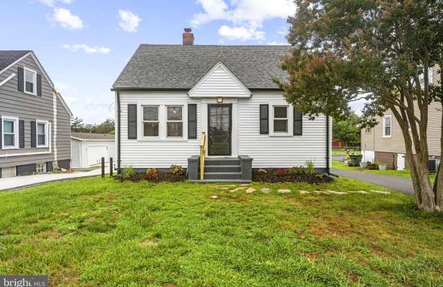 1818 ORANGE Road Gallery 2