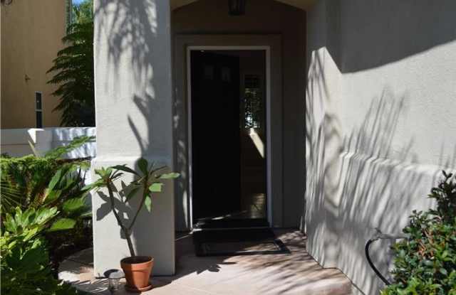 24111 Tiburon Gallery 2
